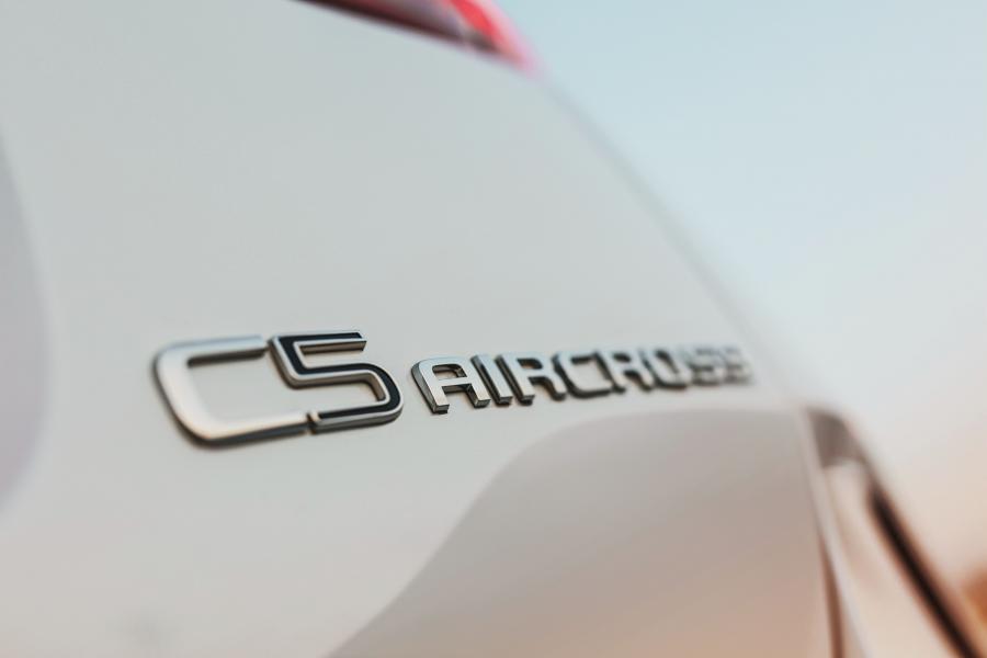Логотип Citroen C5 Aircross 2018 года  (WW) (фото 3 из 50)